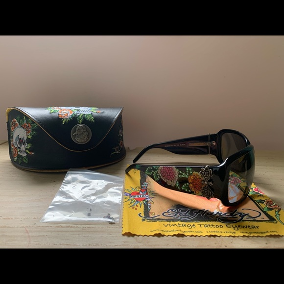 Vintage Ed Hardy Sunglasses Set☀️ main image 7